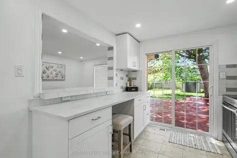 51 Camrose Court Kitchener ON N2M 5J4