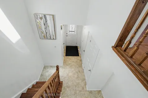 51 Camrose Court Kitchener ON N2M 5J4