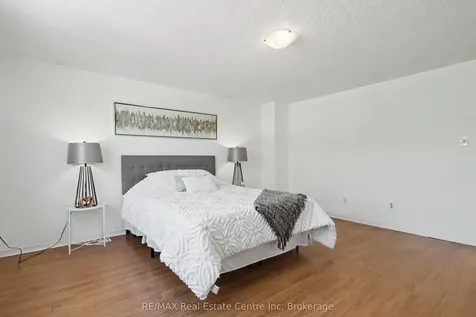51 Camrose Court Kitchener ON N2M 5J4