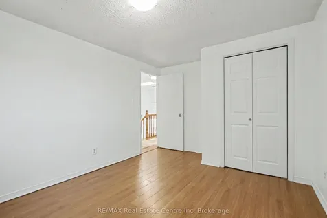 51 Camrose Court Kitchener ON N2M 5J4