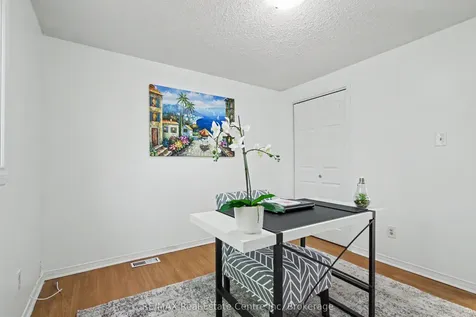 51 Camrose Court Kitchener ON N2M 5J4