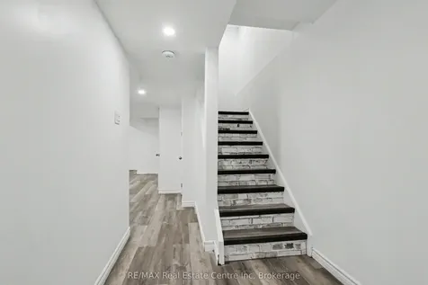 51 Camrose Court Kitchener ON N2M 5J4