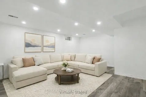 51 Camrose Court Kitchener ON N2M 5J4