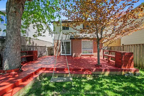 51 Camrose Court Kitchener ON N2M 5J4