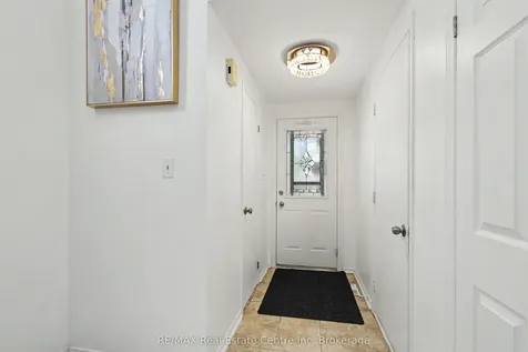 51 Camrose Court Kitchener ON N2M 5J4