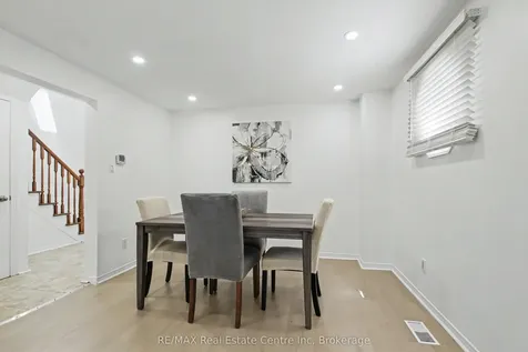 51 Camrose Court Kitchener ON N2M 5J4
