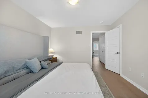 61 Prestwick Street W Hamilton ON L8J 0K6