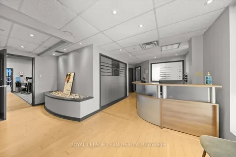 24 Edgewater Street Kanata ON K2L 1V8