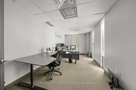 24 Edgewater Street Kanata ON K2L 1V8