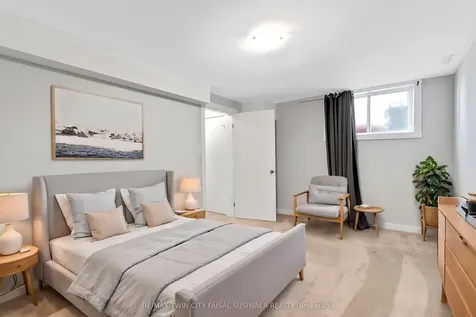 11 Eagle Hill Cambridge ON N3C 2C8