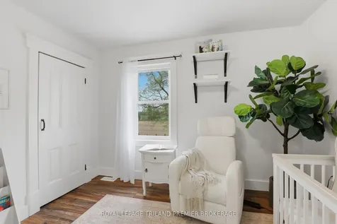 8306 Parkhouse Drive Strathroy-caradoc ON N0L 1W0