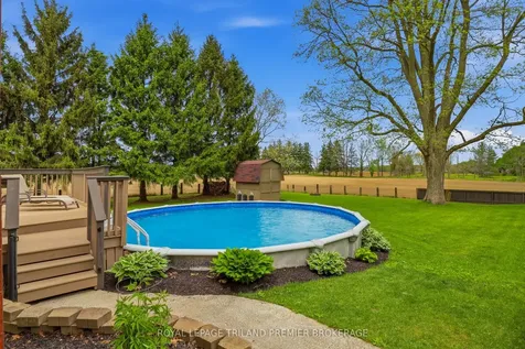 8306 Parkhouse Drive Strathroy-caradoc ON N0L 1W0