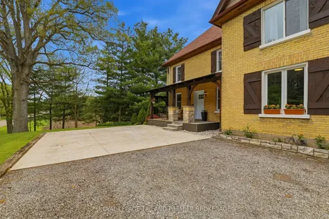8306 Parkhouse Drive Strathroy-caradoc ON N0L 1W0