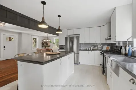 8306 Parkhouse Drive Strathroy-caradoc ON N0L 1W0