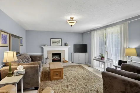 4 Bayleaf Court Peterborough ON K9K 1A3