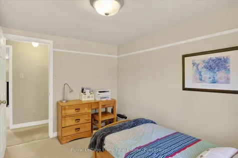 4 Bayleaf Court Peterborough ON K9K 1A3