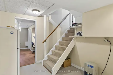 4 Bayleaf Court Peterborough ON K9K 1A3