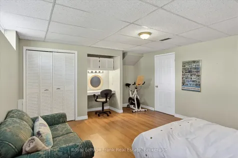 4 Bayleaf Court Peterborough ON K9K 1A3
