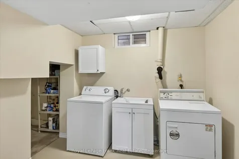 4 Bayleaf Court Peterborough ON K9K 1A3