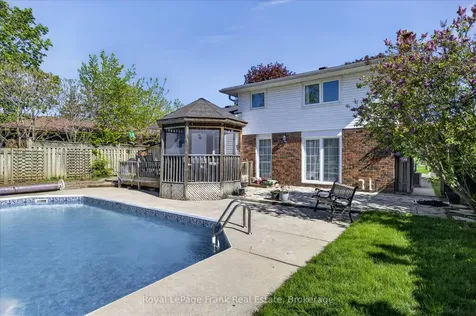 4 Bayleaf Court Peterborough ON K9K 1A3