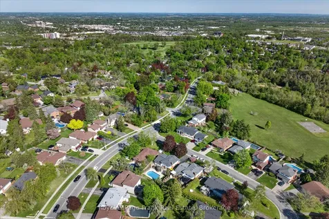 4 Bayleaf Court Peterborough ON K9K 1A3