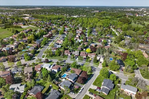4 Bayleaf Court Peterborough ON K9K 1A3