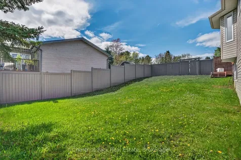 27 Walter Street Huntsville ON P1H 1W2
