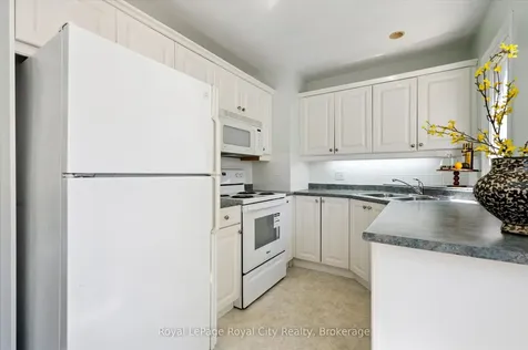 22 Churchill Crescent E Centre Wellington ON N1M 2J3