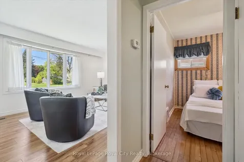 22 Churchill Crescent E Centre Wellington ON N1M 2J3