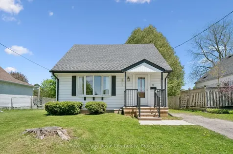 22 Churchill Crescent E Centre Wellington ON N1M 2J3