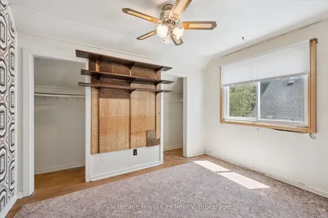 22 Churchill Crescent E Centre Wellington ON N1M 2J3