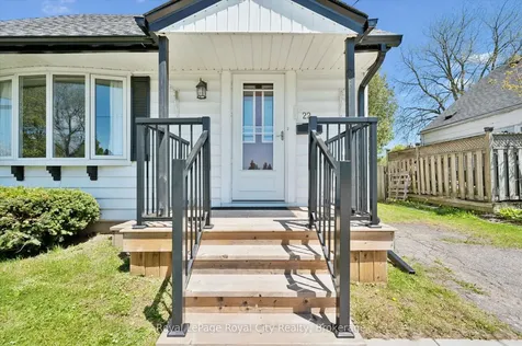 22 Churchill Crescent E Centre Wellington ON N1M 2J3