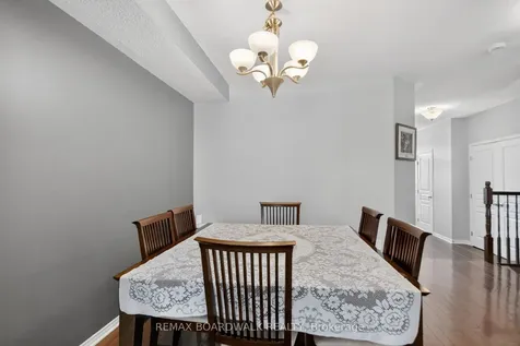 1621 Westhall Way Kanata ON K2M 0G7