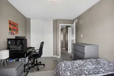 1621 Westhall Way Kanata ON K2M 0G7