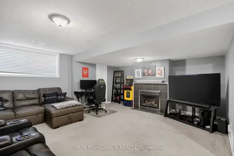 1621 Westhall Way Kanata ON K2M 0G7
