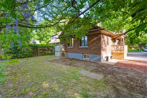 3 Gardiner Place St. Catharines ON L2R 1Y7