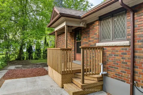 3 Gardiner Place St. Catharines ON L2R 1Y7