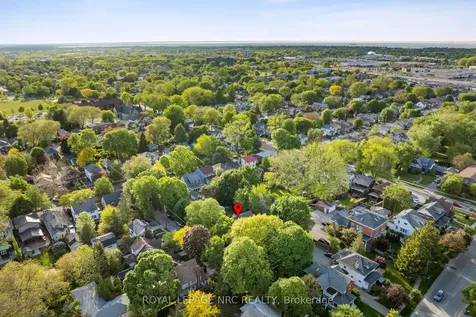 3 Gardiner Place St. Catharines ON L2R 1Y7