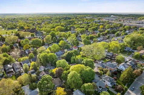 3 Gardiner Place St. Catharines ON L2R 1Y7