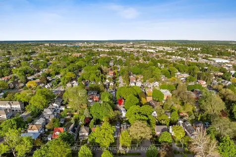 3 Gardiner Place St. Catharines ON L2R 1Y7