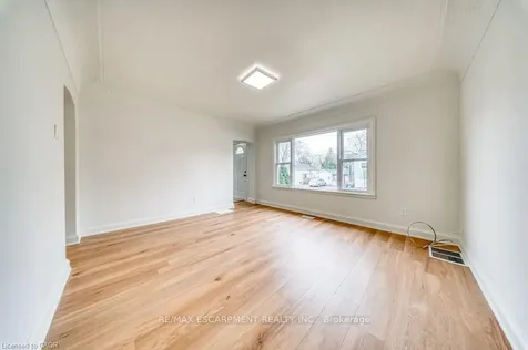 22 David Avenue Hamilton ON L9A 3V1