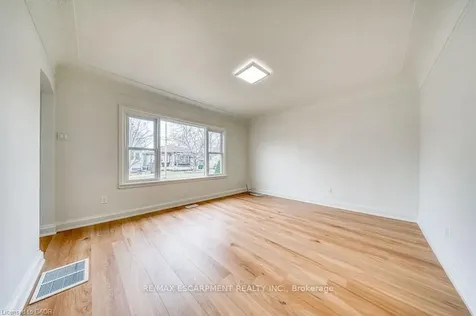 22 David Avenue Hamilton ON L9A 3V1