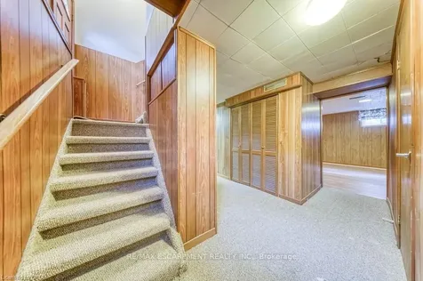 22 David Avenue Hamilton ON L9A 3V1