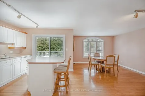 31 Dairy Lane Huntsville ON P1H 2L7