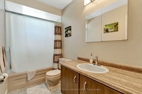 224 Erindale Crescent Cambridge ON N3C 3E8