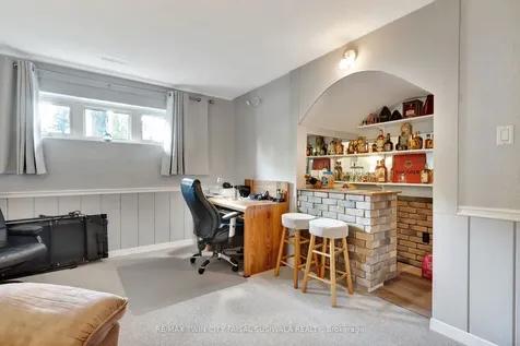 224 Erindale Crescent Cambridge ON N3C 3E8