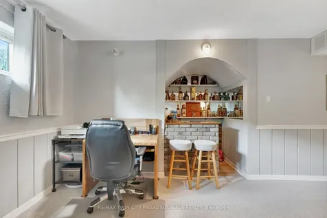 224 Erindale Crescent Cambridge ON N3C 3E8