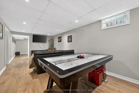 4071 Bush Crescent Lincoln ON L3J 0G7