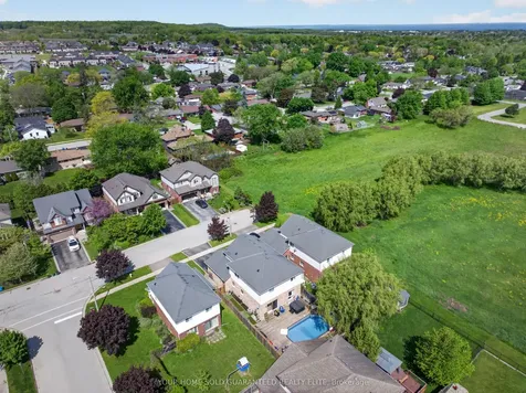 4071 Bush Crescent Lincoln ON L3J 0G7