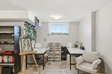 1685 Tenley Drive Kingston ON K7P 0S5